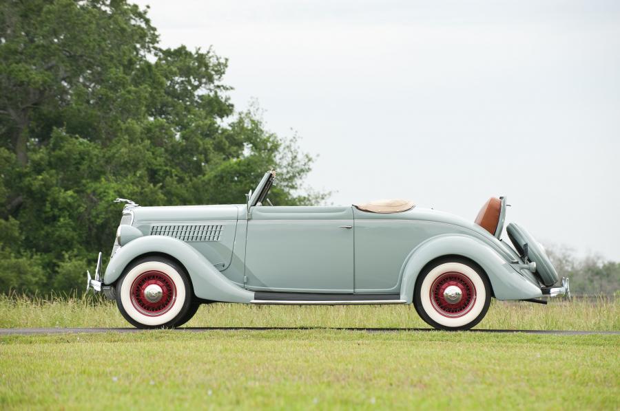  Ford DeLuxe Cabriolet 1935 года  (фото 18 из 22)